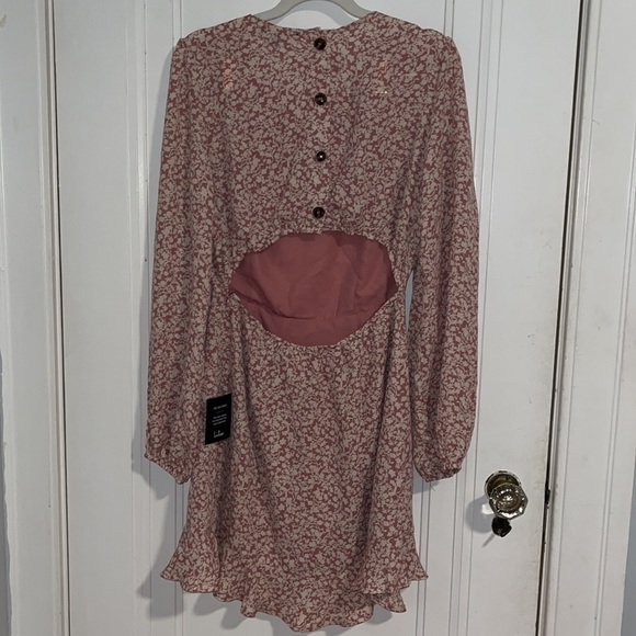 Lulus “Blooming darlin floral print ruffled dress” in mauve - Picture 4 of 6